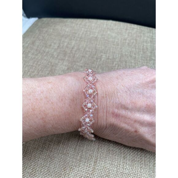 Valentines Bundle of 2 Pieces Pink Heart Broach pink Beaded Bracelet - Picture 7 of 8